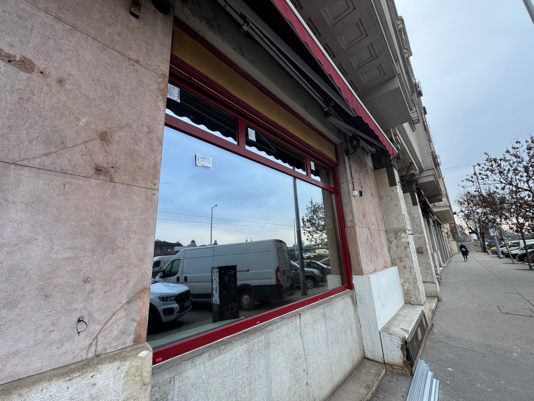 Az új portál a beépítés után